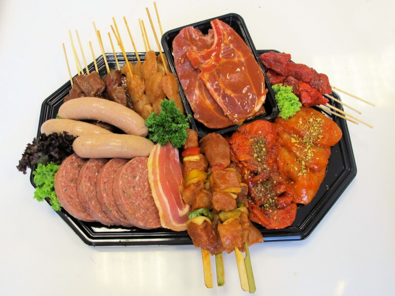 boucherie-MONTMEYAN-min_bbq_butcher_shop_supermarket_meal_party-766127