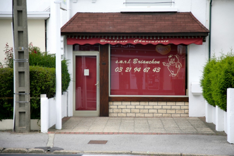 boucherie-MONTMEYAN-min_france_frankreich_commerce_frankrijk_francia_delicatessen_butchery_charcuterie-424328